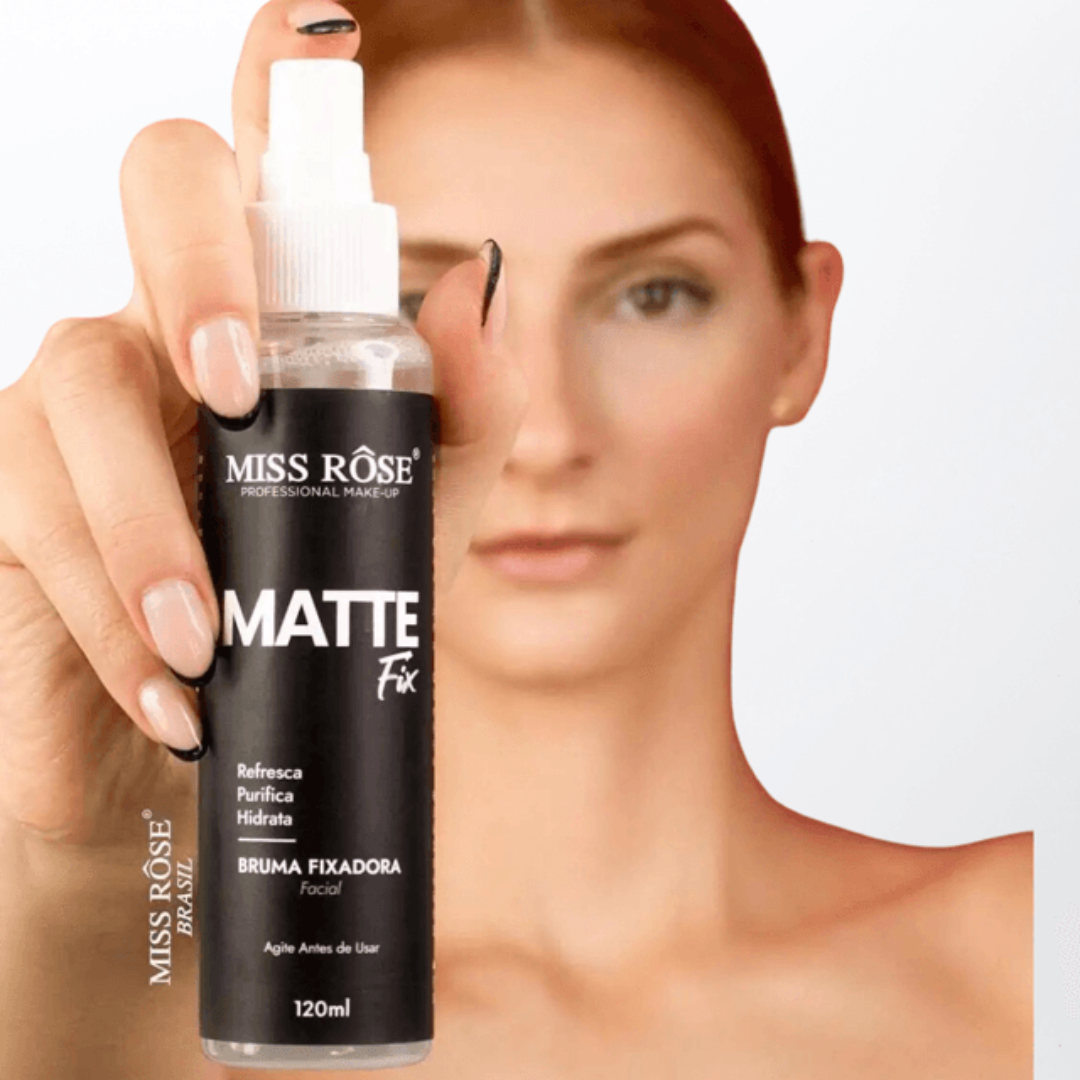 Finalize e potencialize sua maquiagem com a Bruma Fixadora Matte Fix Miss Rôse Ela cria uma fina camada sobre a pele, ajudando na fixação da maquiagem e proporcionando um acabamento mais uniforme e duradouro.