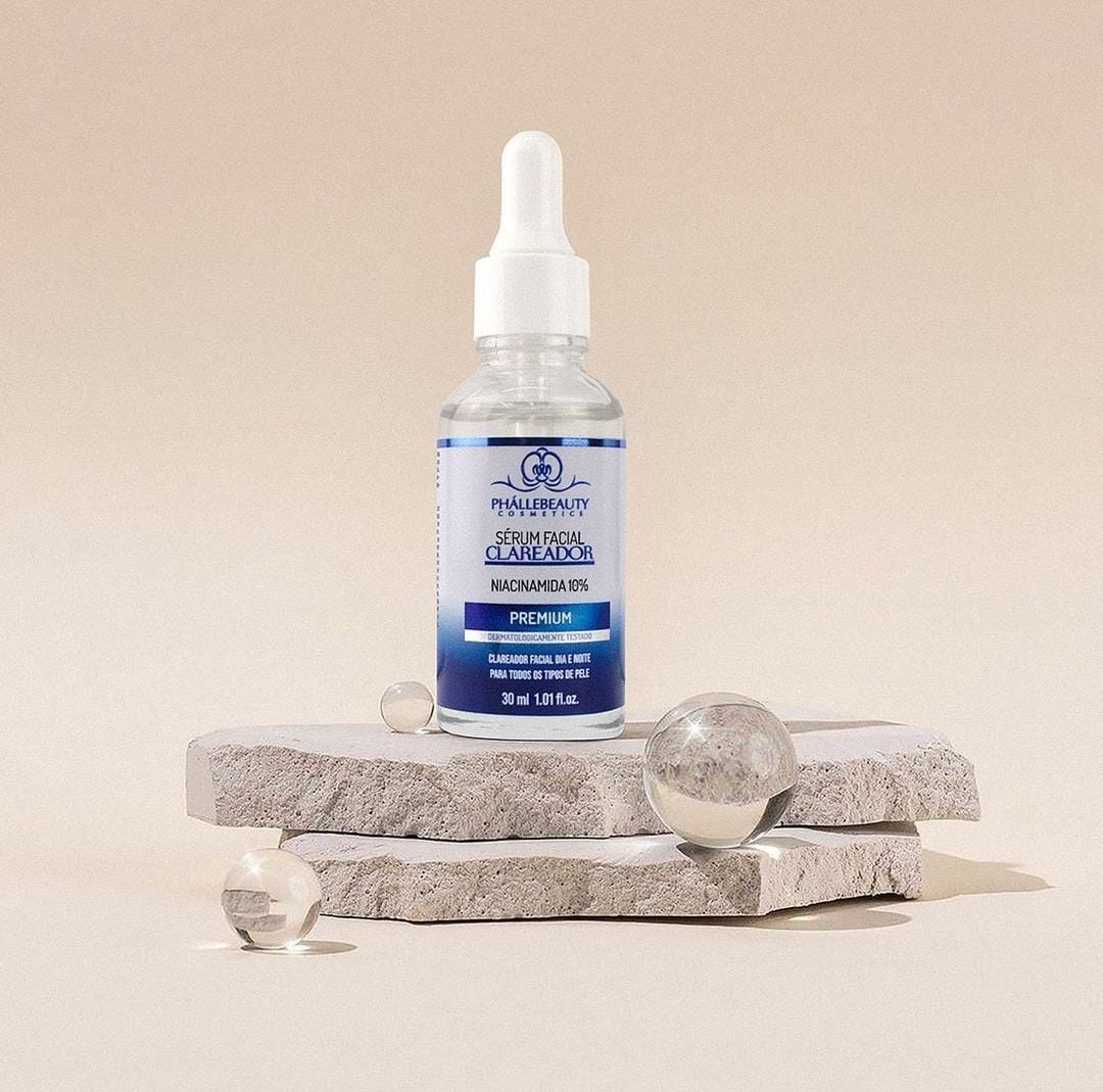 O Sérum Facial Clareador Phállebeuaty é avançada e efetiva tecnologia cosmética para uma pele perfeita, ricamente elaborado e dermatologicamente aprovado para um perfeito clareamento facial.